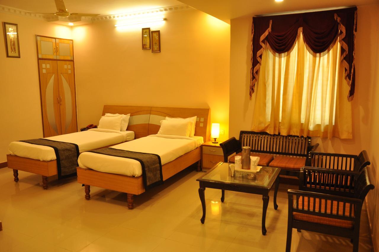Hotel Kuber Palace Ranchi Exterior foto